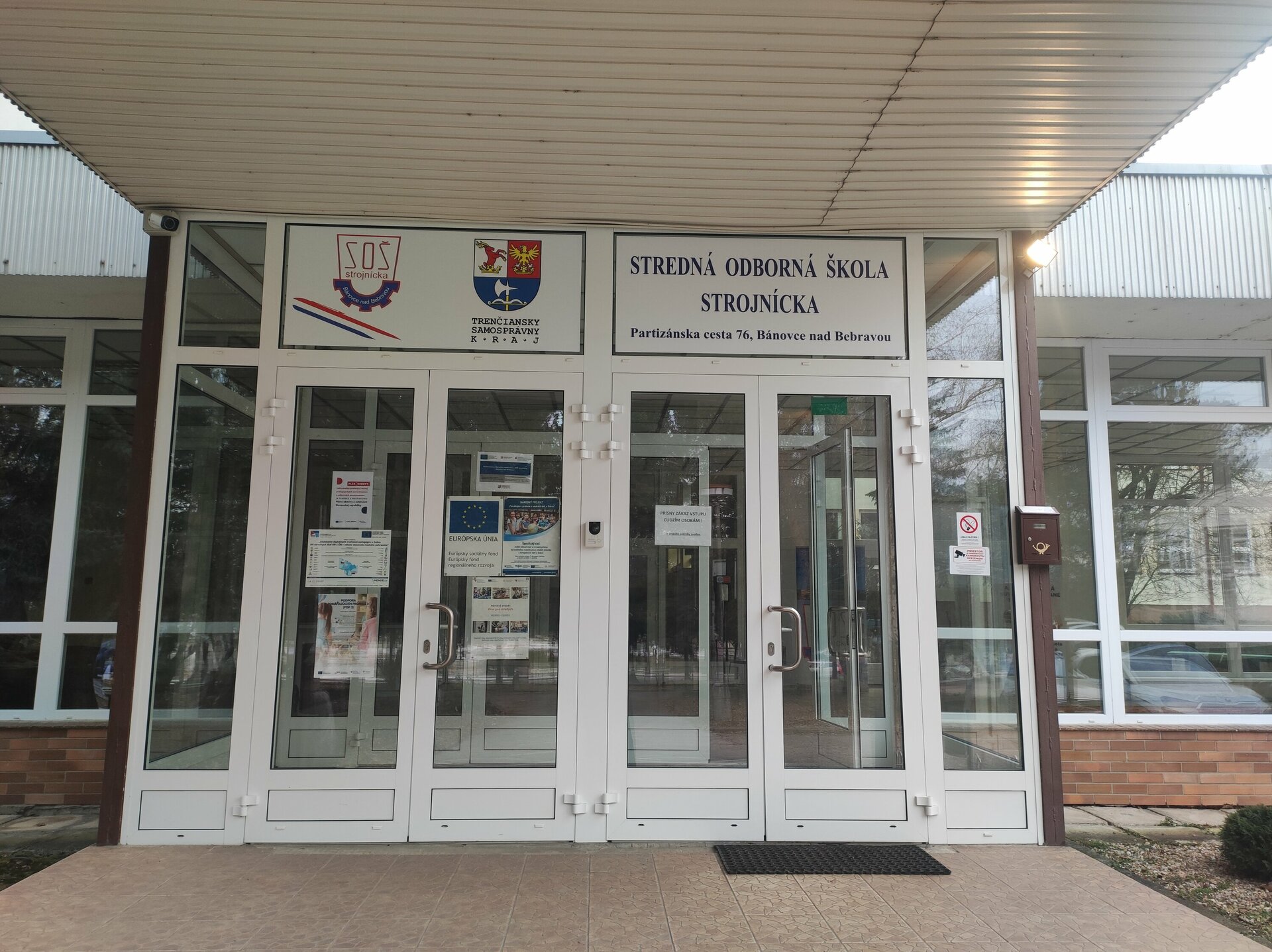 Zväčšiť fotografiu - Kópia adaptácia v novom kolektíve